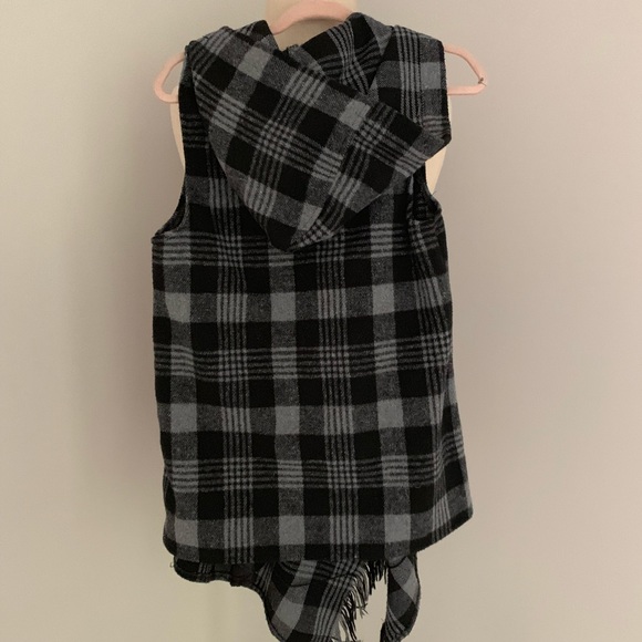My Michelle Fall Plaid Fleece Vest, M - Picture 4 of 8